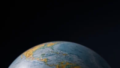 Dual Climate Phenomena: La Niña and El Niño